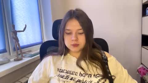 carolindueno online show from March 1, 7:54 am