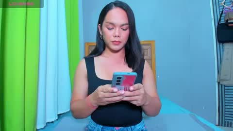 caroline_east online show from January 10, 4:31 pm