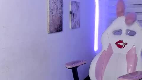 caroline_rodriguez_9 online show from June 11, 12:32 am