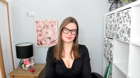 CarolineAmore online show from February 4, 3:26 pm