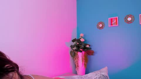 CarolineeGarcia online show from February 21, 5:09 pm