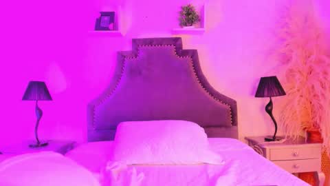 Caroline online show from February 17, 12:23 pm