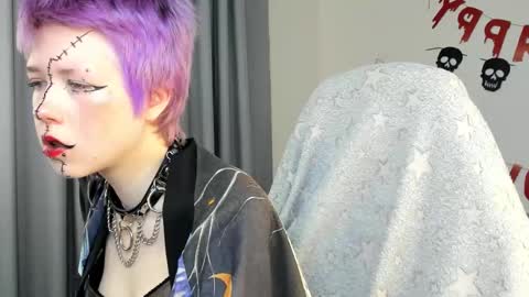 Snapshot of carolinerichter chatting on November 1, 2:57 am CarolineRichter online show from November 1, 2:57 am