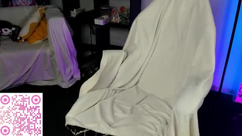 Snapshot of carolinerichter chatting on November 15, 3:15 am CarolineRichter online show from November 15, 3:15 am