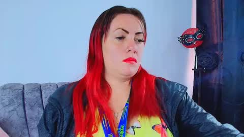 Snapshot of carolinhe_ chatting on October 8, 7:33 pm Carolinhe online show from October 8, 7:33 pm