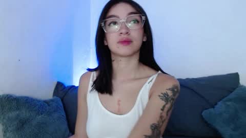 Caroline online show from September 17, 12:51 pm