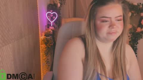 caroll_li online show from February 9, 10:11 pm