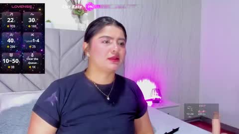 Snapshot of carolroman chatting on November 15, 11:18 am carolroman online show from November 15, 11:18 am