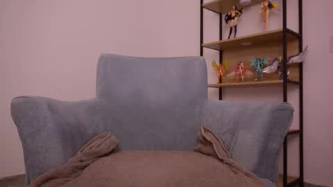 Snapshot of carolsali chatting on April 13, 9:15 am Andrea Inst andreatovar9312 online show from April 13, 9:15 am