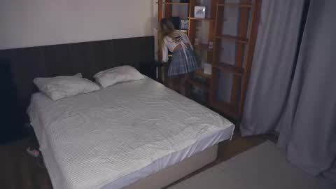 Hello everyone Im Monica Its my first day Were going to have fun together  online show from November 9, 8:07 pm