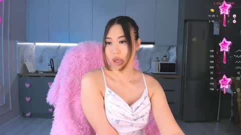 Snapshot of carpe_diemmm chatting on February 12, 9:22 pm Yummi online show from February 12, 9:22 pm