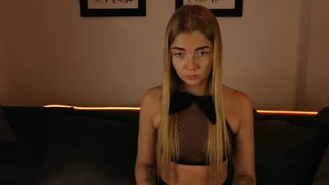 carriebradshawww online show from October 27, 3:38 pm