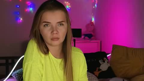 carriebradshawww online show from February 13, 3:35 am