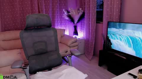 Carrie online show from April 3, 3:59 am