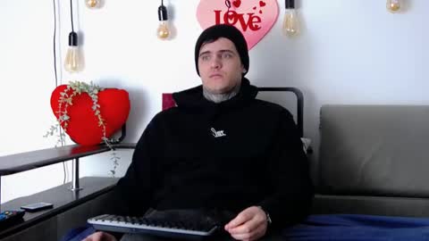 Carter online show from February 14, 7:49 am