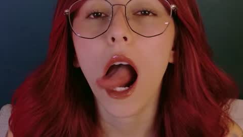 Snapshot of casandra_busting chatting on June 27, 2:49 am Casandra online show from June 27, 2:49 am
