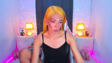 casandrawilson online show from February 13, 6:38 pm