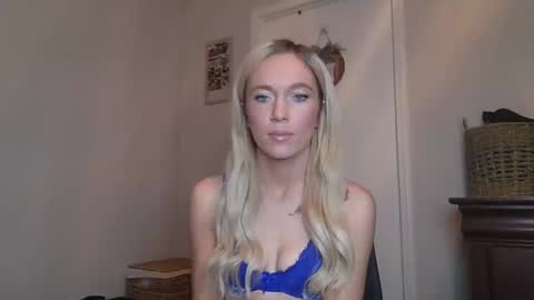 Snapshot of caseygirl6879 chatting on October 12, 3:55 pm Casey Lakes online show from October 12, 3:55 pm