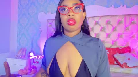 Snapshot of caseymoon chatting on April 16, 12:39 pm Casey online show from April 16, 12:39 pm
