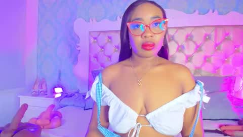 Snapshot of caseymoon chatting on May 1, 12:32 pm Casey online show from May 1, 12:32 pm