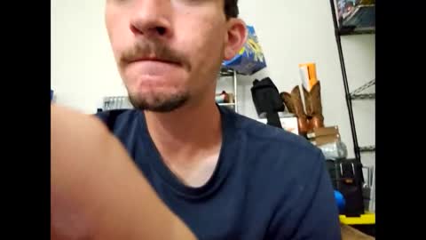 Snapshot of caseysweetrod chatting on October 26, 1:22 am caseysweetrod online show from October 26, 1:22 am