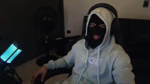 cash_master777 online show from January 7, 6:32 pm