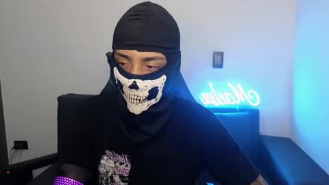 cash_master777 online show from February 14, 11:23 pm