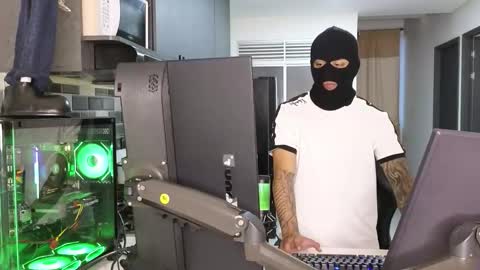 cash_master777 online show from February 22, 11:09 am