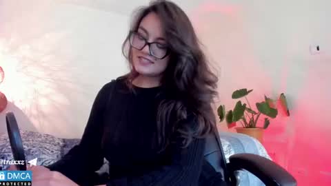 Snapshot of cash_vice chatting on July 21, 1:35 pm caprice online show from July 21, 1:35 pm