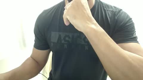 cashmastermuscle77 online show from April 12, 6:46 pm