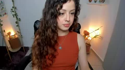 Snapshot of cassandra_caiin chatting on July 15, 11:54 pm Cassie online show from July 15, 11:54 pm