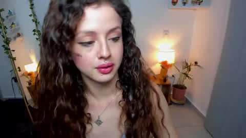 Snapshot of cassandra_caiin chatting on July 30, 2:43 am Cassie online show from July 30, 2:43 am