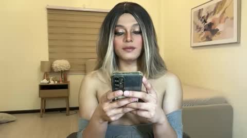 cassie online show from December 17, 3:07 pm