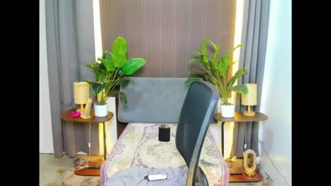 cassandrafoxxx online show from April 18, 7:07 pm