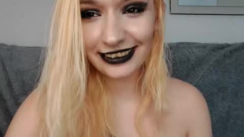 Snapshot of cassandratate chatting on January 26, 10:45 am Casey Chris online show from January 26, 10:45 am