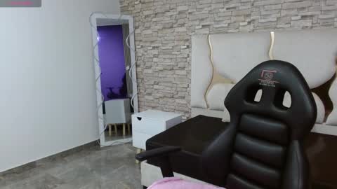 Snapshot of casse_tay chatting on October 19, 2:56 am casse_tay online show from October 19, 2:56 am