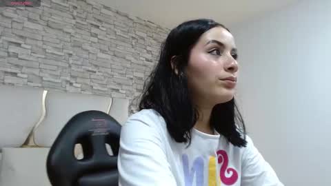 Snapshot of casse_tay chatting on November 10, 3:05 am casse_tay online show from November 10, 3:05 am