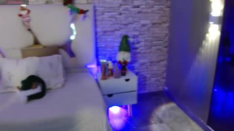 Snapshot of casse_tay chatting on December 16, 3:44 am casse_tay online show from December 16, 3:44 am