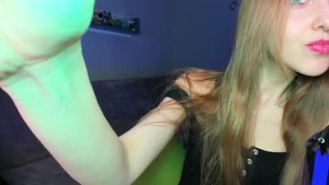 Snapshot of cassiablade1 chatting on December 4, 7:23 pm Seductress Cassia FINDOM AND SADISM NO NUDE online show from December 4, 7:23 pm