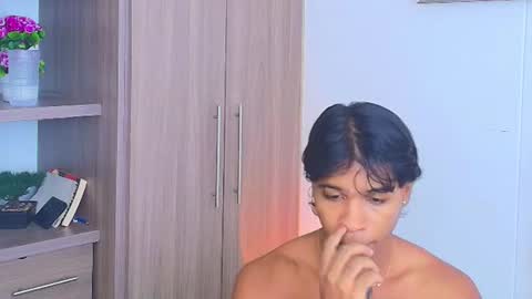 Snapshot of cassian_gold chatting on June 10, 7:02 pm CASSIAN GOLD online show from June 10, 7:02 pm
