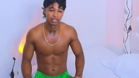 Snapshot of cassian_gold chatting on June 17, 4:48 am CASSIAN GOLD online show from June 17, 4:48 am