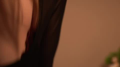 Cassie online show from April 13, 3:50 pm