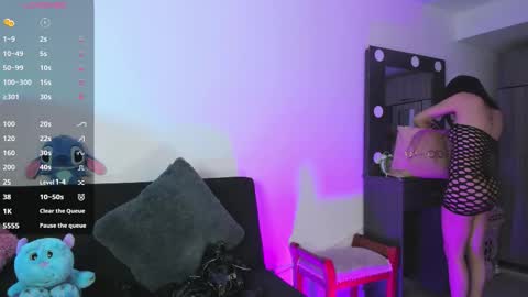 Casie  online show from January 17, 9:03 am