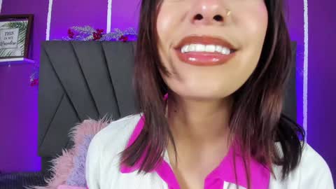 Snapshot of cassie_jones1 chatting on February 6, 3:48 am Cassie Jones online show from February 6, 3:48 am