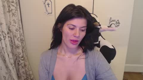 Snapshot of cassiealvarez chatting on October 4, 12:52 am cassiealvarez online show from October 4, 12:52 am