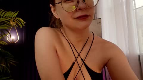 assie online show from November 12, 12:38 pm