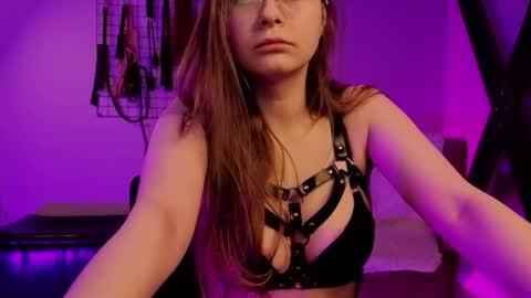 assie online show from February 22, 12:36 pm