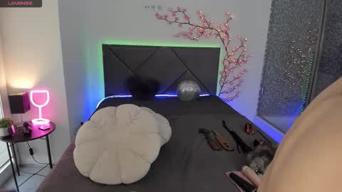 Cassie online show from February 4, 6:52 am