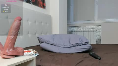 Snapshot of cassieholland chatting on April 1, 9:34 pm Im Cassie3 online show from April 1, 9:34 pm