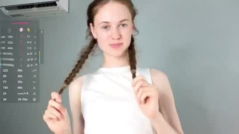 Snapshot of cassiehorridge chatting on July 20, 10:39 am Alice online show from July 20, 10:39 am